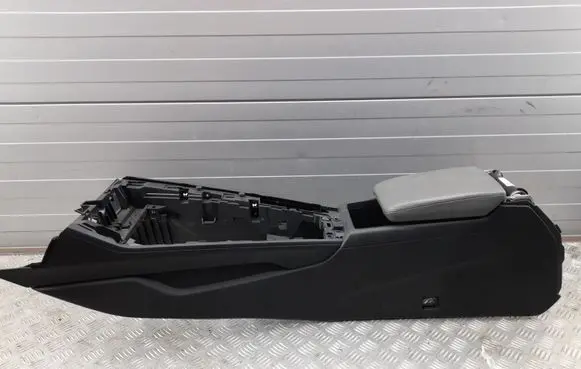 Audi A5 Center console 8W1863241A 8W0864283B