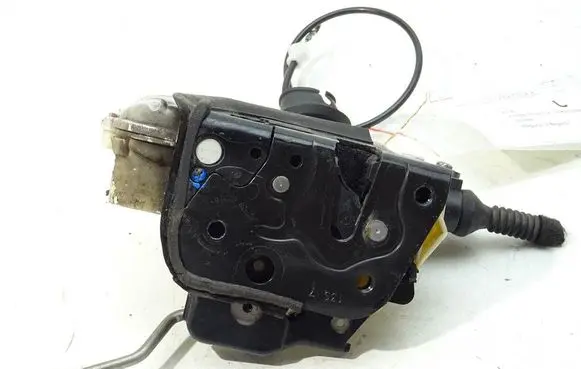 Audi A4 S4 B7 8E 8H Front door lock
