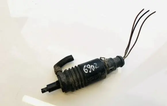 Audi A4 S4 B5 8D Windscreen/windshield washer pump 4a0955651