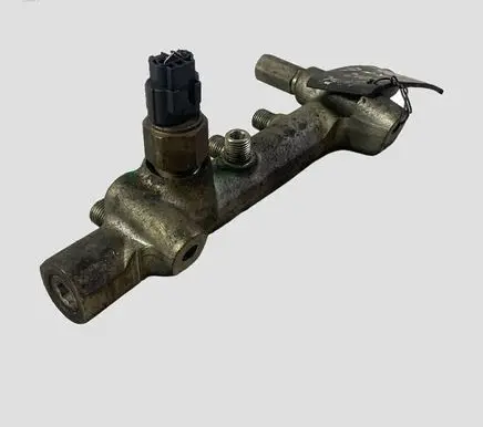 Opel Astra H Fuel main line pipe