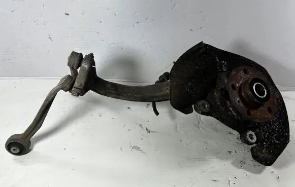 Audi Q5 SQ5 Front wheel hub spindle knuckle