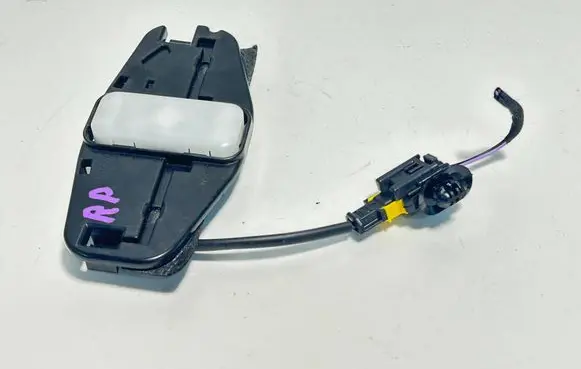 Peugeot 5008 II Seat pressure sensor 83992102 38248
