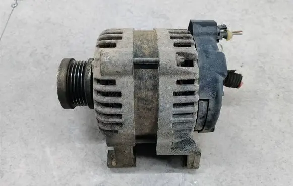 Opel Astra J Generator/alternator 13581885