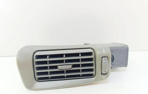 Rear air vent grill