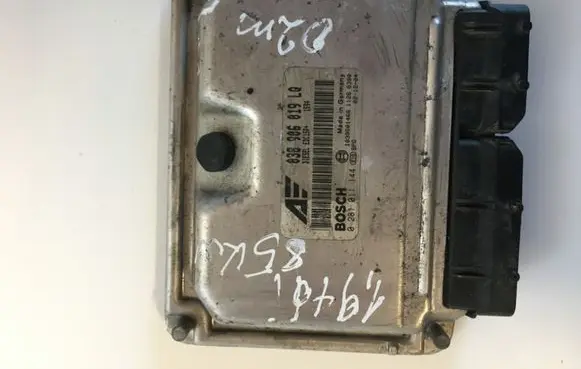Seat Alhambra (Mk1) Engine control unit/module 038906019LQ 0281011144
