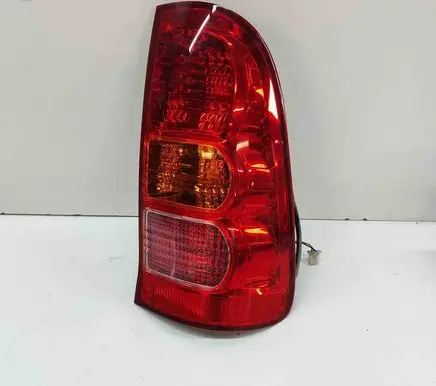 Toyota Hilux (AN10, AN20, AN30) Rear/tail lights 815500K040