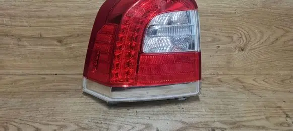 Volvo XC70 Rear/tail lights