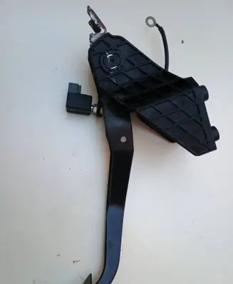 Hyundai i30 Brake pedal 328001H100 HM5DGD