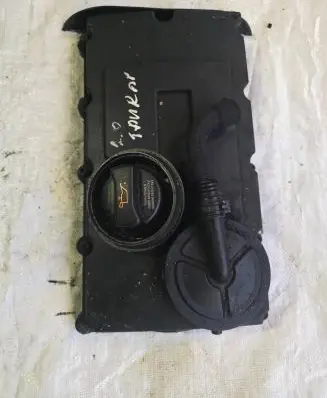 Volkswagen Touran I Rocker cam cover 03G103475