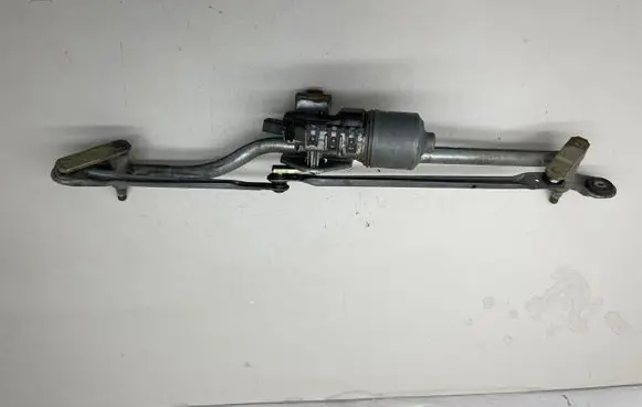 Audi A4 S4 B7 8E 8H Front wiper linkage and motor 8E1955119 0390241509