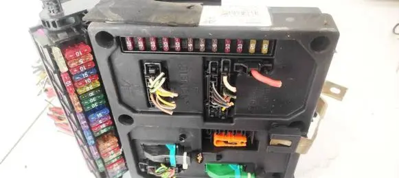 Volkswagen Sharan Fuse box set 7M0962258H S108145100G