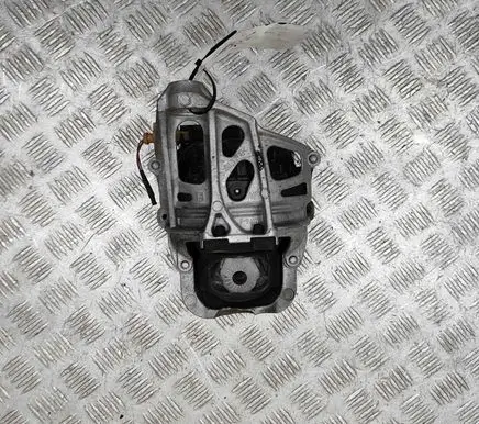 Audi Q5 SQ5 Engine mount bracket 4M0199371M