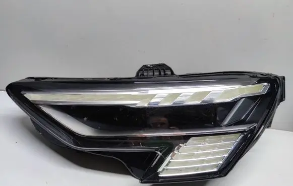 Audi A3 8Y Headlight/headlamp 8Y0941035