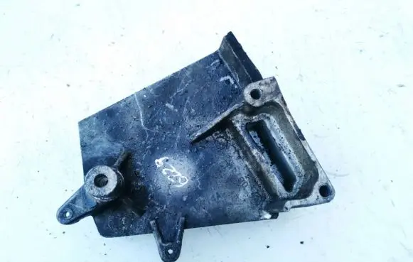 Chevrolet Cruze Engine mounting bracket