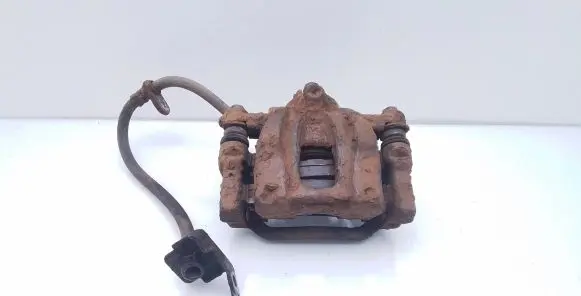 Honda CR-V Rear brake caliper