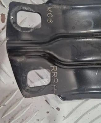 Chevrolet Corvette C8 Fender mounting bracket 84824939