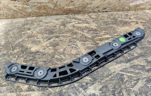 Chevrolet Malibu Rear bumper mounting bracket 20809859