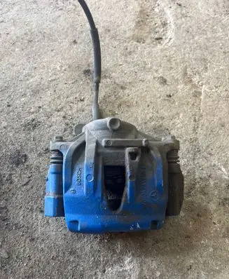Mercedes-Benz E W211 Front brake caliper Z06028295