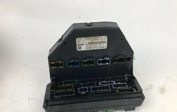 Mercedes-Benz E AMG W212 Relay mounting block A2129004025 2319029902 A2129027408