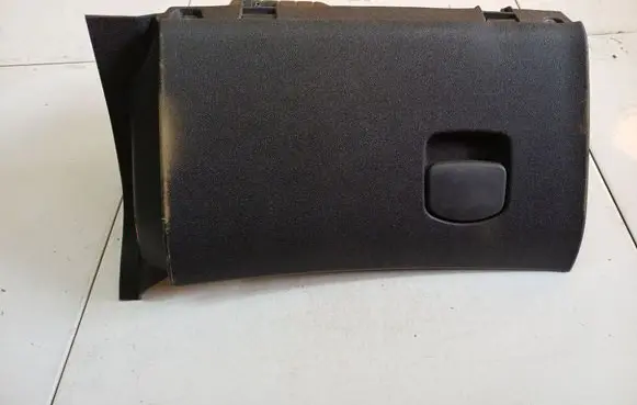 Opel Corsa D Glove box 13205097