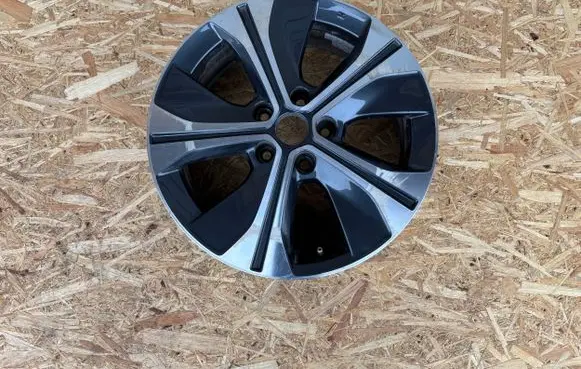 Nissan Leaf II (ZE1) R17 alloy rim 5SH3E K2KK520