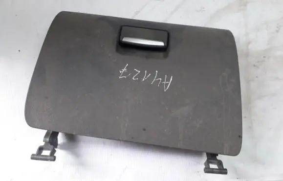Ford Focus Glove box