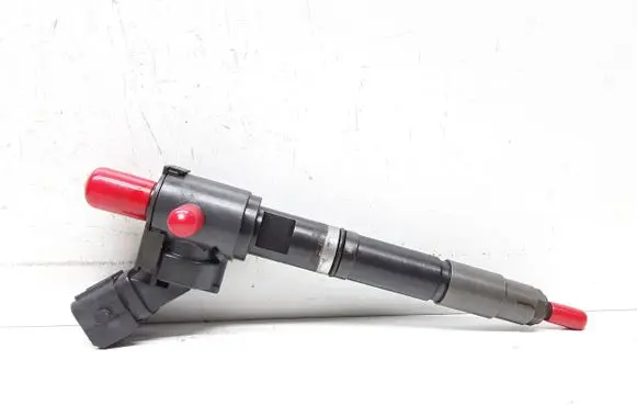 Volvo S60 Fuel injector 31336878