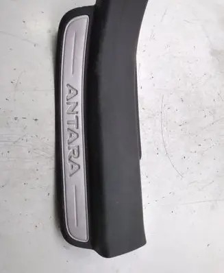 Opel Antara Rear sill trim cover 95063037