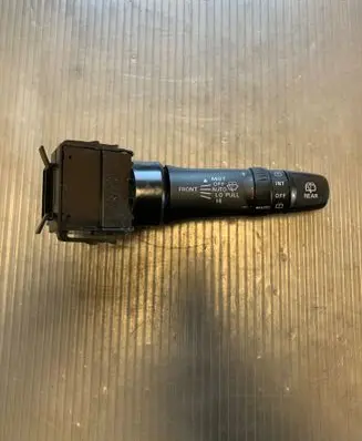 Mitsubishi Outlander Wiper control stalk 17G688 E532016