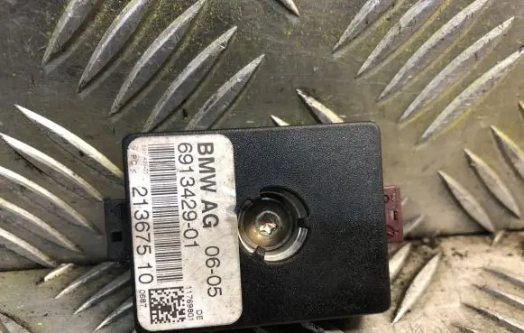 BMW 6 E63 E64 Aerial antenna amplifier 6913429