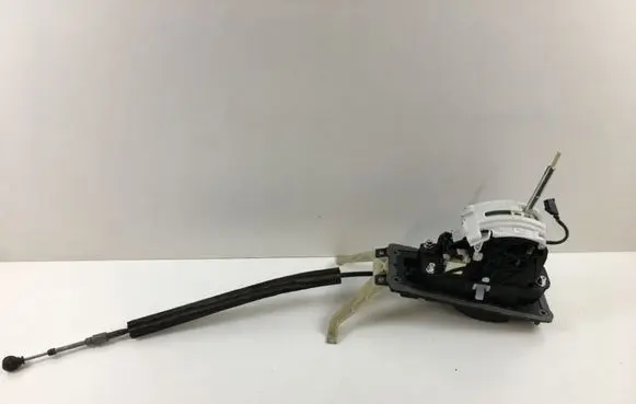 Volkswagen Touareg II Gear shifter/selector 7P1713041C