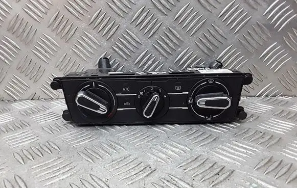 Volkswagen Polo VI Climate control unit 2G2820045P