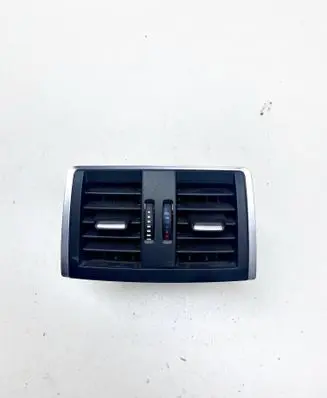 BMW 4 F36 Gran coupe Rear air vent grill 933367502 0959802