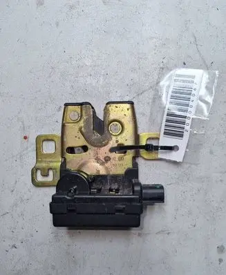 Mini One - Cooper R50 - 53 Tailgate exterior lock 7131137