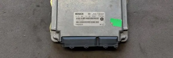 Chrysler Voyager Engine control unit/module 0281001768 P04686662AC 28SA3891
