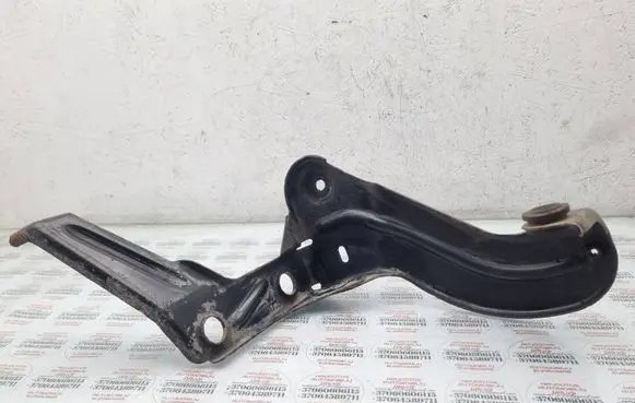 Audi A6 S6 C6 4F Intercooler pipe mounting bracket 4F0145813F