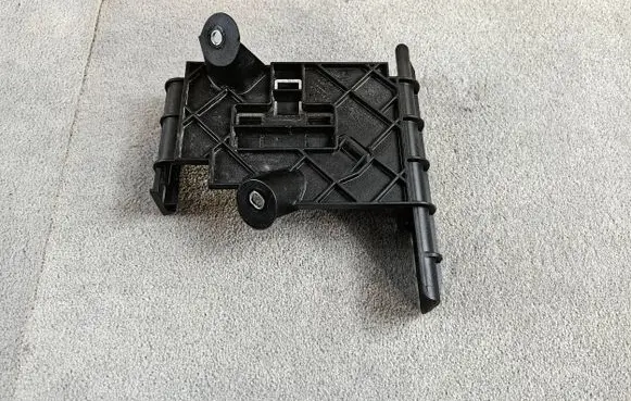 Volkswagen Arteon Other engine bay part 5Q0906507F