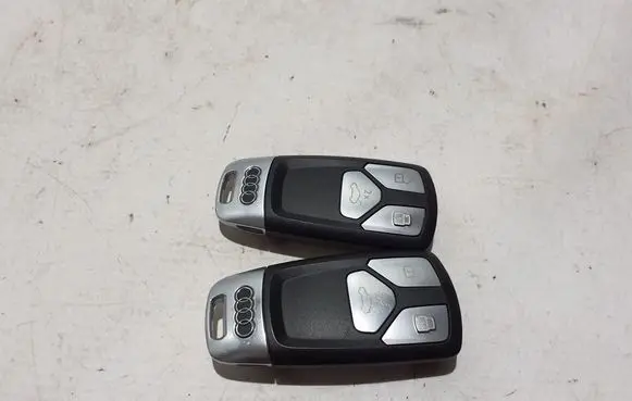 Audi A4 S4 B9 Ignition key/card 4M0959754CF
