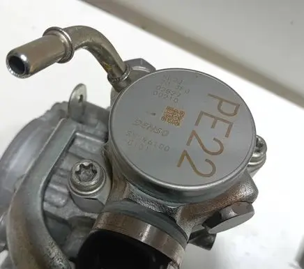 Mazda CX-3 Fuel injection high pressure pump PE22203F0 SM296100 PE0718G00A