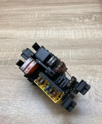 Mercedes-Benz C W205 Fuse box set A2059067200 1639022386