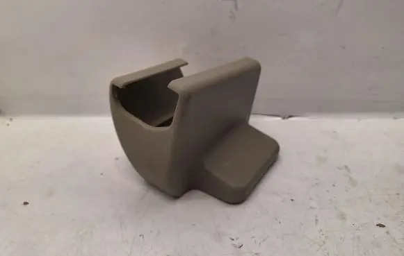 Toyota Avensis T270 Front passenger seat rail trim 7213705050E0 7213705050