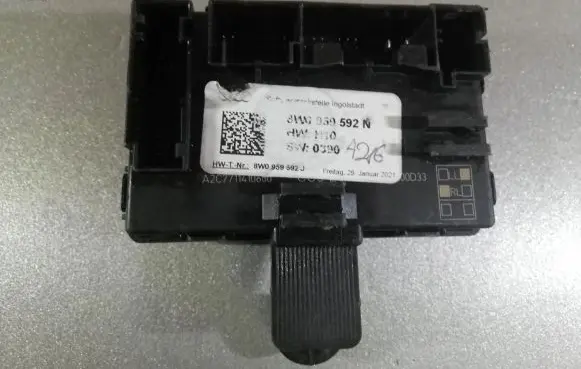 Audi A5 Door control unit/module 8W0959592N