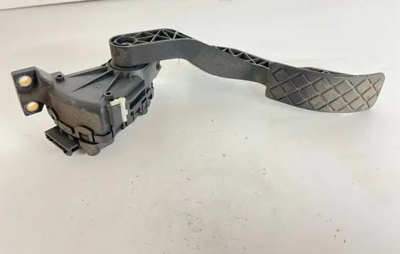 Volkswagen Golf IV Accelerator throttle pedal 1J1723503R