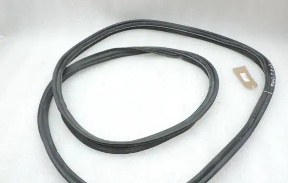 Toyota Yaris Trunk rubber seal (body)