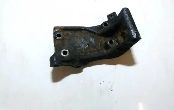 Opel Astra F Engine mounting bracket