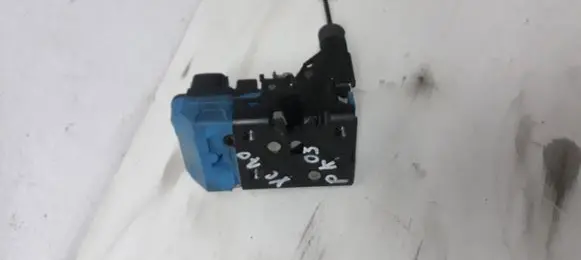 Volvo XC70 Front door lock 396346