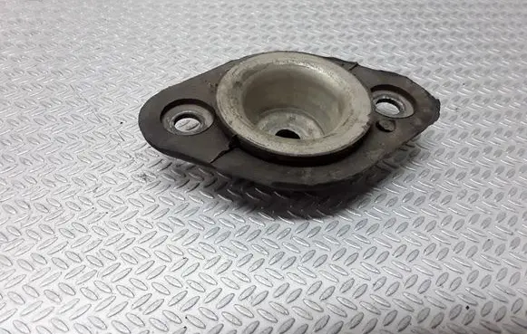 Volvo V70 Coil spring/strut mount 