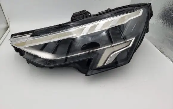 Audi A3 8Y Headlight/headlamp 8Y0941033 90193987