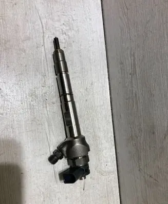 Audi A4 S4 B9 Fuel injector 04l130277n