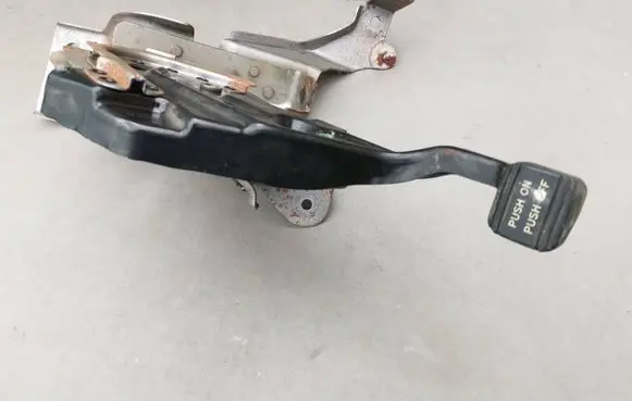 Nissan Leaf I (ZE0) Handbrake/parking brake lever assembly